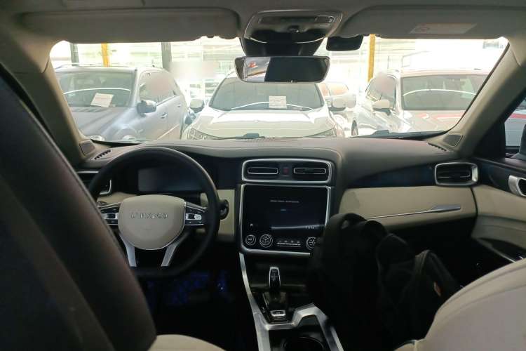 Used Lynk & Co 01 2019 2.0T Two-Wheel Drive Zhaopu Version China VI Standard Center Console