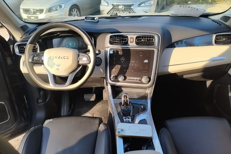 Used Lynk & Co 01 2019 2.0T Two-Wheel Drive Zhaopu Version China VI Standard Center Console