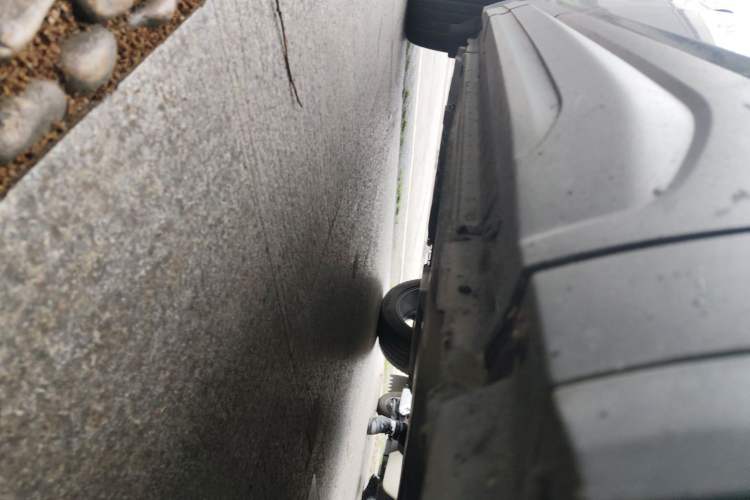 Used Lynk & Co 01 2019 2.0T Two-Wheel Drive Zhaopu Version China VI Standard Chassis Front Right