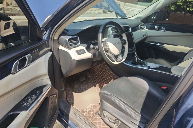 Used Lynk & Co 01 2019 2.0T Two-Wheel Drive Zhaopu Version China V Standard Driver Seat