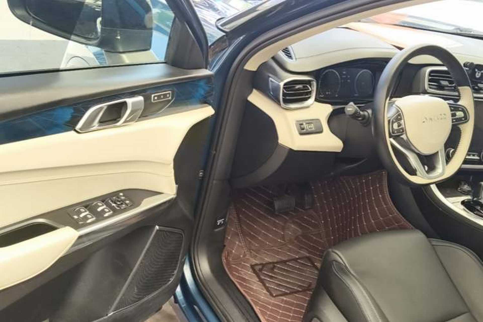 Used Lynk & Co 01 2019 2.0T Two-Wheel Drive Zhaopu Version China VI Standard Driver Seat
