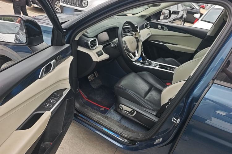 Used Lynk & Co 01 2019 2.0T Two-Wheel Drive Zhaopu Version China V Standard Driver Seat