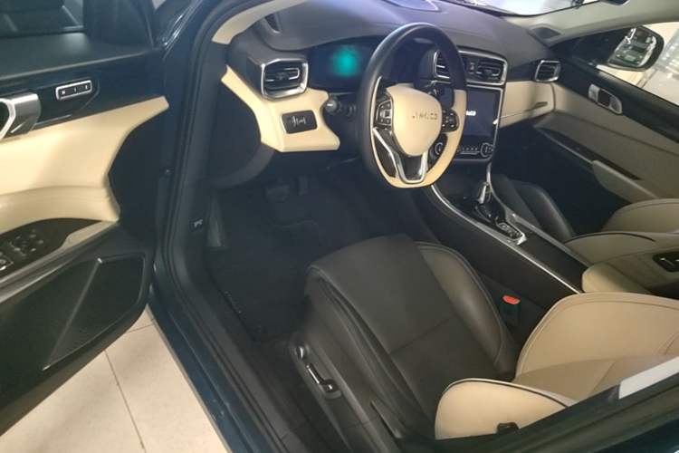 Used Lynk & Co 01 2019 2.0T Two-Wheel Drive Zhaopu Version China VI Standard Driver Seat
