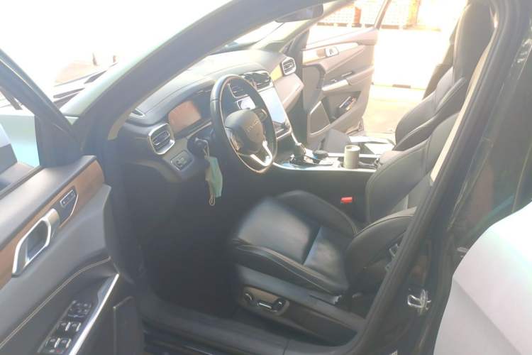 Used Lynk & Co 01 2019 2.0T Two-Wheel-Drive Pro Version China VI Standard Driver Seat