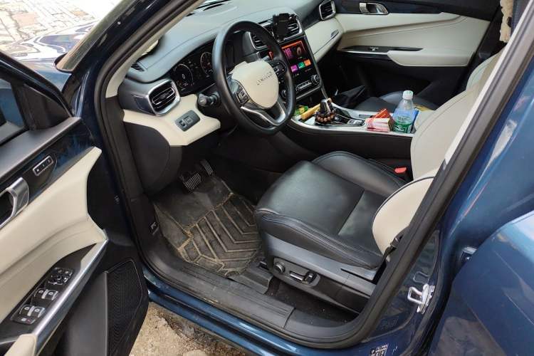 Used Lynk & Co 01 2019 2.0T Two-Wheel Drive Zhaopu Version China V Standard Driver Seat
