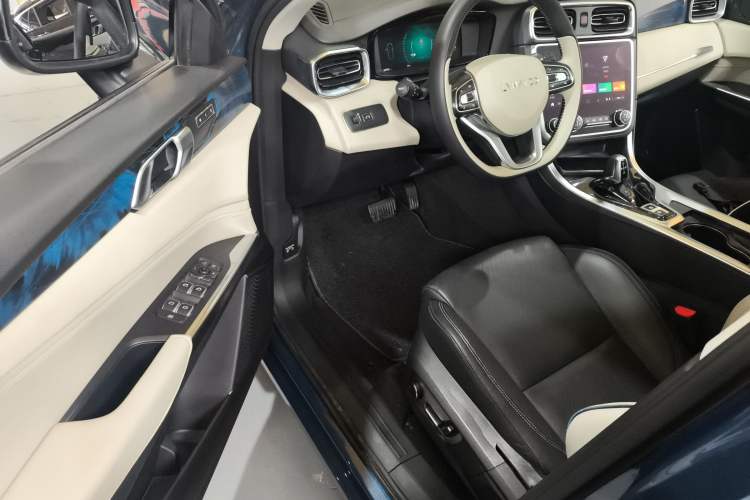 Used Lynk & Co 01 2019 2.0T Two-Wheel Drive Zhaopu Version China VI Standard Driver Seat
