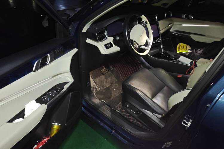 Used Lynk & Co 01 2019 2.0T Two-Wheel Drive Zhaopu Version China VI Standard Driver Seat