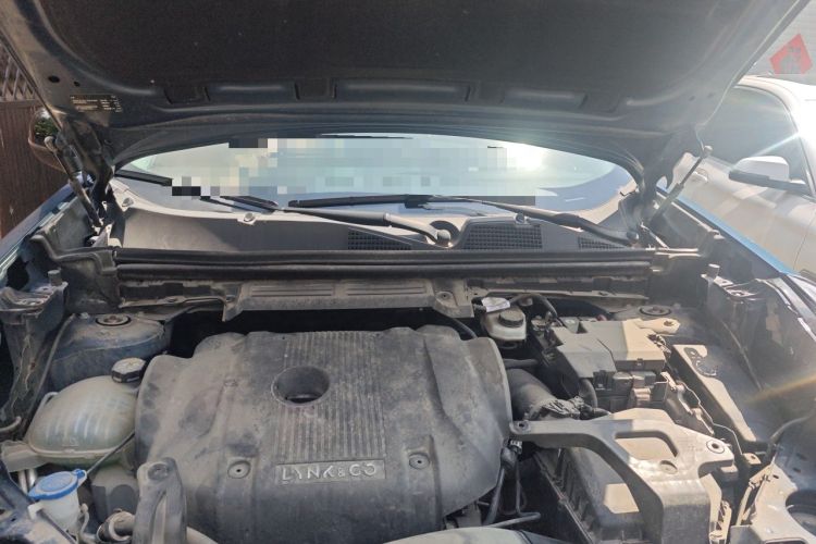 Used Lynk & Co 01 2019 2.0T Two-Wheel Drive Zhaopu Version China V Standard Engine Bay
