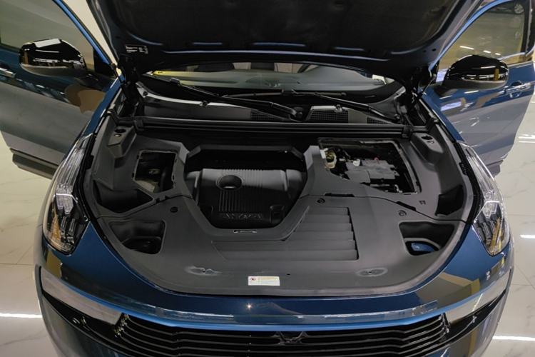 Used Lynk & Co 01 2019 2.0T Two-Wheel Drive Zhaopu Version China VI Standard Engine Bay