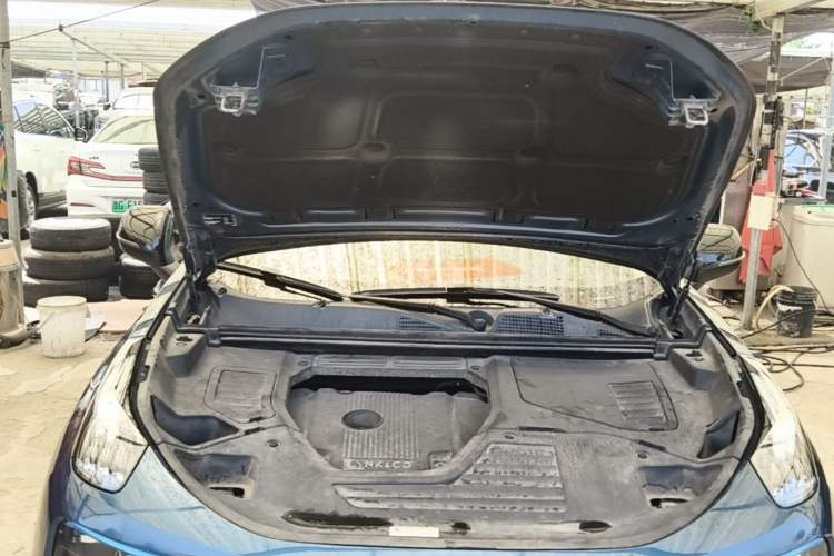 Used Lynk & Co 01 2019 2.0T Two-Wheel Drive Zhaopu Version China VI Standard Engine Bay