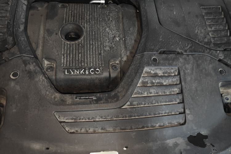 Used Lynk & Co 01 2019 2.0T Two-Wheel Drive Zhaopu Version China VI Standard Engine Bay