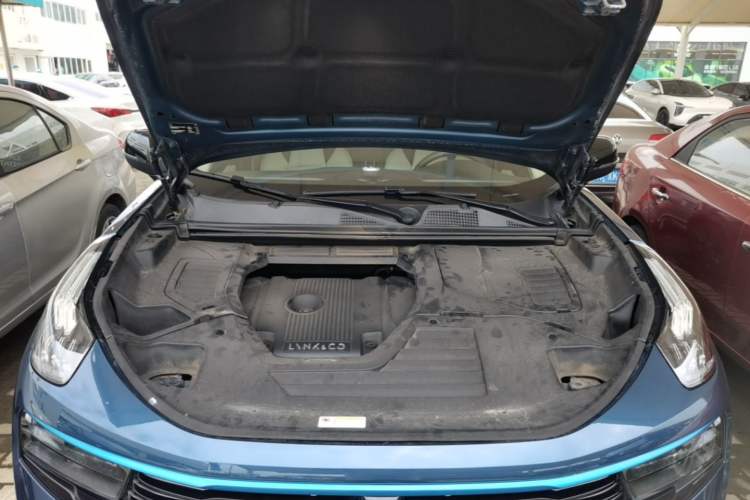 Used Lynk & Co 01 2019 2.0T Two-Wheel Drive Zhaopu Version China VI Standard Engine Bay