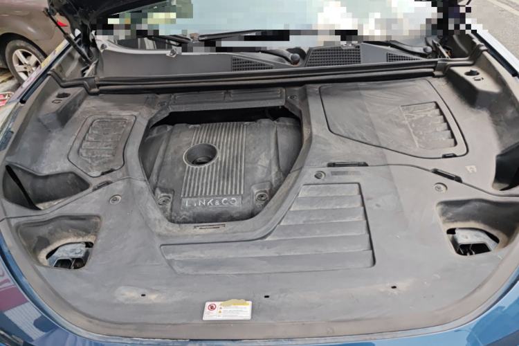 Used Lynk & Co 01 2019 2.0T Two-Wheel Drive Zhaopu Version China VI Standard Engine Bay