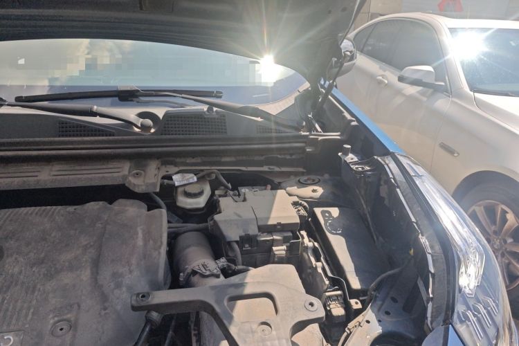 Used Lynk & Co 01 2019 2.0T Two-Wheel Drive Zhaopu Version China V Standard Engine Bay Left