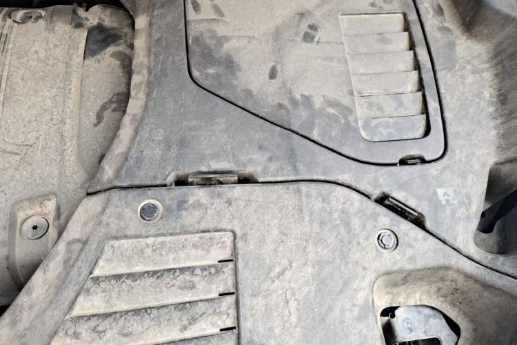 Used Lynk & Co 01 2019 2.0T Two-Wheel Drive Zhaopu Version China VI Standard Engine Bay Left
