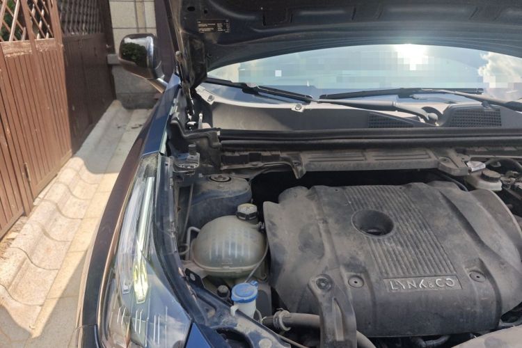 Used Lynk & Co 01 2019 2.0T Two-Wheel Drive Zhaopu Version China V Standard Engine Bay Right