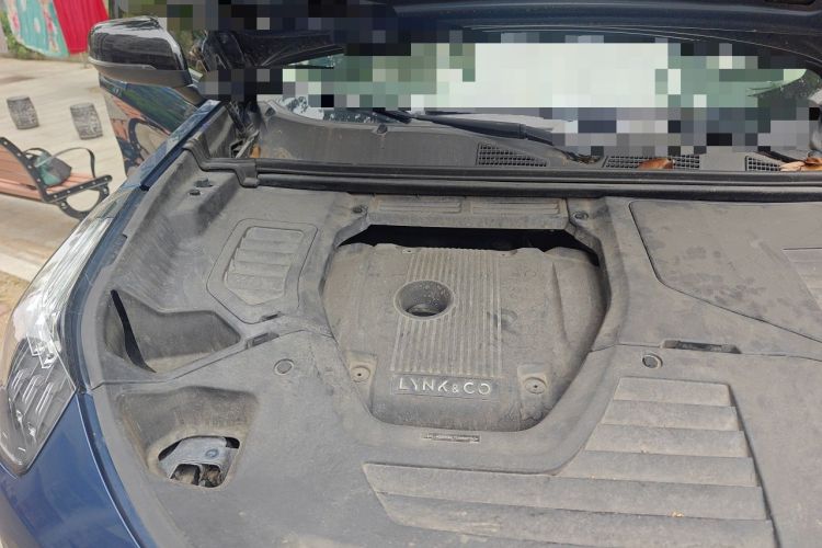 Used Lynk & Co 01 2019 2.0T Two-Wheel Drive Zhaopu Version China VI Standard Engine Bay Right