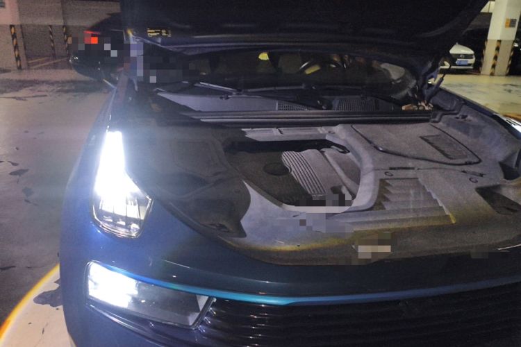 Used Lynk & Co 01 2019 2.0T Two-Wheel Drive Zhaopu Version China VI Standard Engine Bay Right