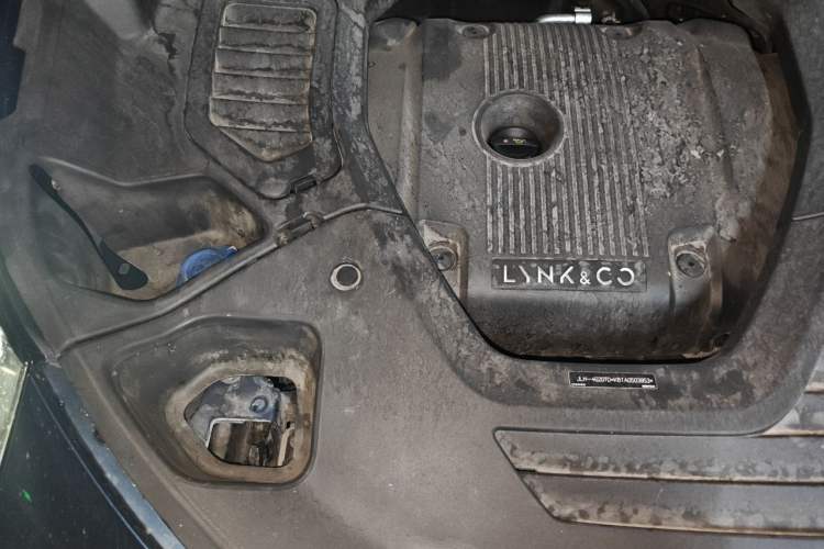 Used Lynk & Co 01 2019 2.0T Two-Wheel Drive Zhaopu Version China VI Standard Engine Bay Right