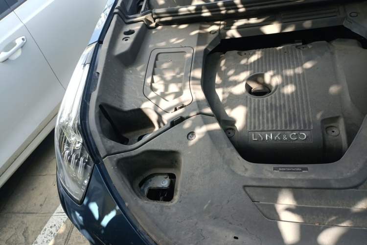 Used Lynk & Co 01 2019 2.0T Two-Wheel Drive Zhaopu Version China V Standard Engine Bay Right