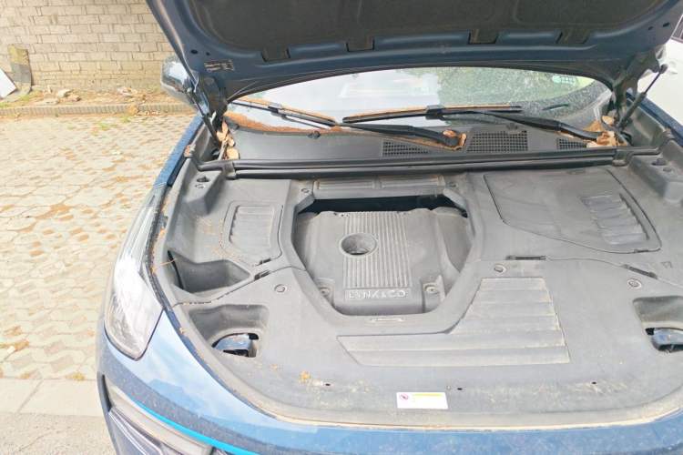 Used Lynk & Co 01 2019 2.0T Two-Wheel Drive Zhaopu Version China VI Standard Engine Bay Right