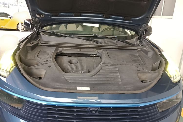 Used Lynk & Co 01 2019 2.0T Two-Wheel Drive Zhaopu Version China VI Standard Engine Bay