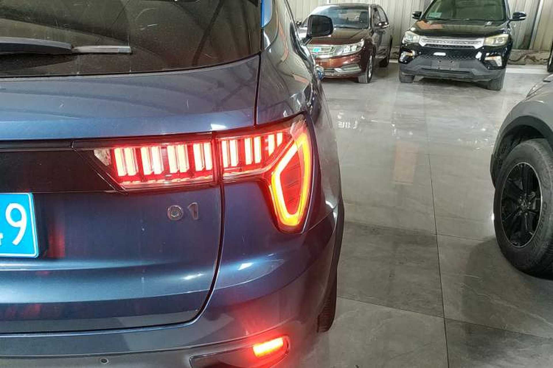 Used Lynk & Co 01 2019 2.0T Two-Wheel Drive Zhaopu Version China VI Standard Exterior 3