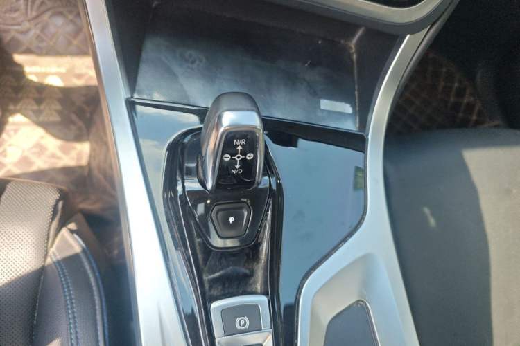 Used Lynk & Co 01 2019 2.0T Two-Wheel Drive Zhaopu Version China V Standard Gear Lever