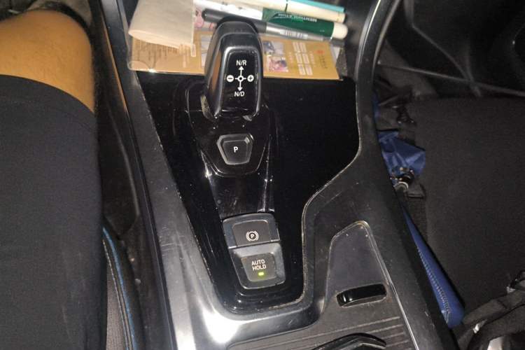 Used Lynk & Co 01 2019 2.0T Two-Wheel Drive Zhaopu Version China VI Standard Gear Lever