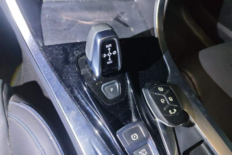 Used Lynk & Co 01 2019 2.0T Two-Wheel Drive Zhaopu Version China V Standard Gear Lever