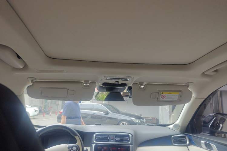 Used Lynk & Co 01 2019 2.0T Two-Wheel Drive Zhaopu Version China VI Standard Headliner
