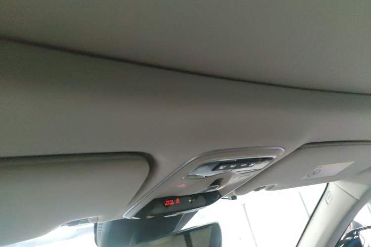 Used Lynk & Co 01 2019 2.0T Two-Wheel Drive Zhaopu Version China VI Standard Headliner
