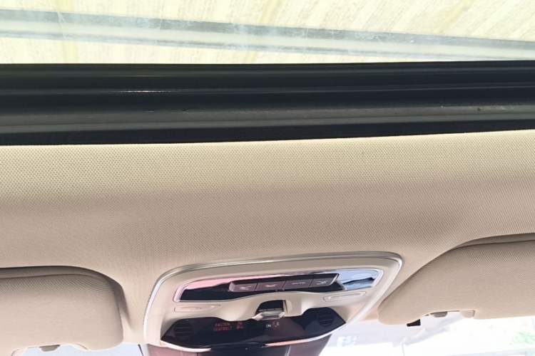 Used Lynk & Co 01 2019 2.0T Two-Wheel Drive Zhaopu Version China VI Standard Headliner