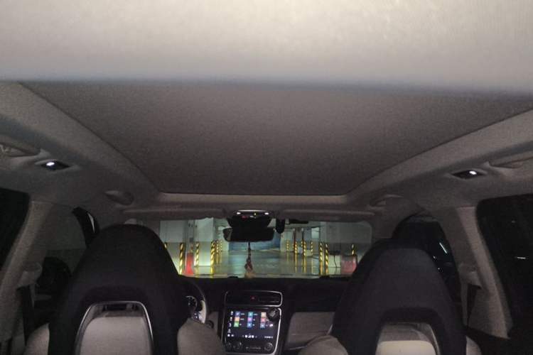 Used Lynk & Co 01 2019 2.0T Two-Wheel Drive Zhaopu Version China VI Standard Headliner
