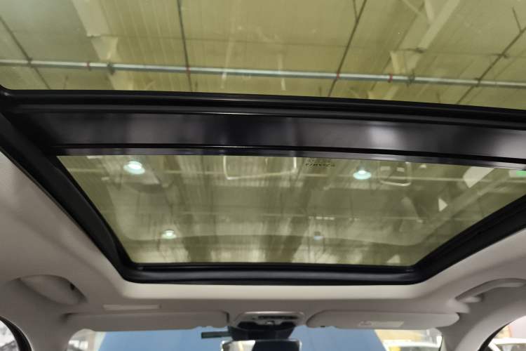 Used Lynk & Co 01 2019 2.0T Two-Wheel Drive Zhaopu Version China VI Standard Headliner
