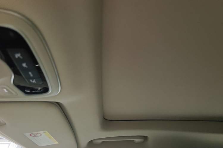 Used Lynk & Co 01 2019 2.0T Two-Wheel Drive Zhaopu Version China VI Standard Headliner