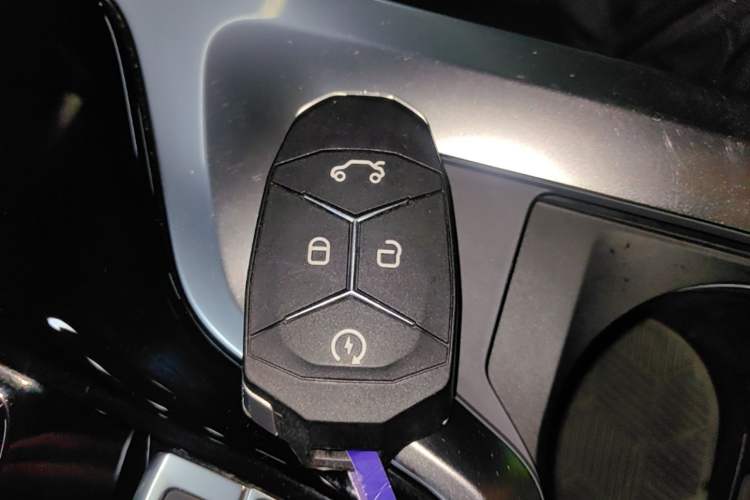 Used Lynk & Co 01 2019 2.0T Two-Wheel Drive Zhaopu Version China VI Standard Interior 1