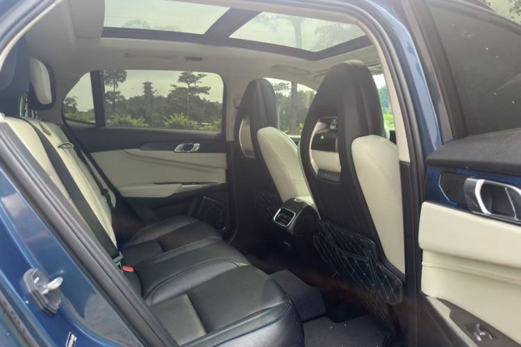 Used Lynk & Co 01 2019 2.0T Two-Wheel Drive Zhaopu Version China V Standard Interior 1