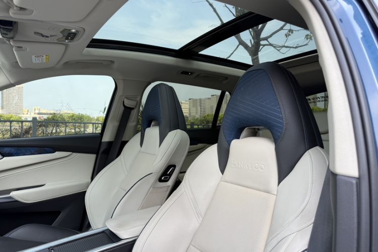 Used Lynk & Co 01 2019 2.0T Two-Wheel Drive Zhaopu Version China VI Standard Interior 1