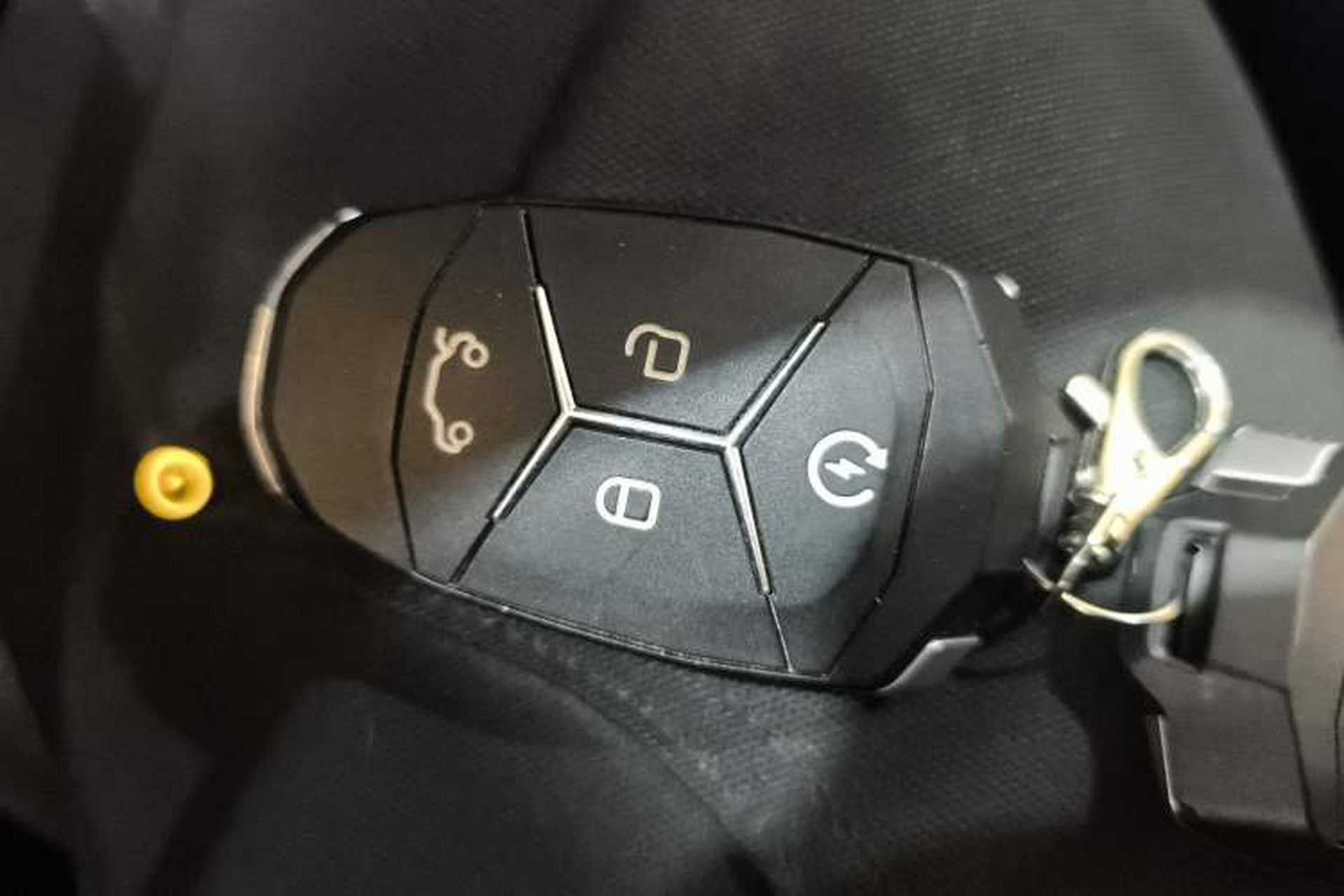 Used Lynk & Co 01 2019 2.0T Two-Wheel Drive Zhaopu Version China VI Standard Interior 1