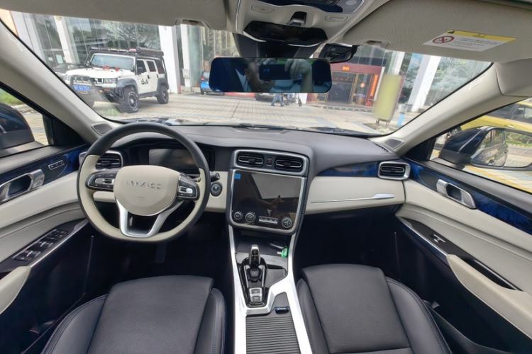 Used Lynk & Co 01 2019 2.0T Two-Wheel Drive Zhaopu Version China VI Standard Interior 1