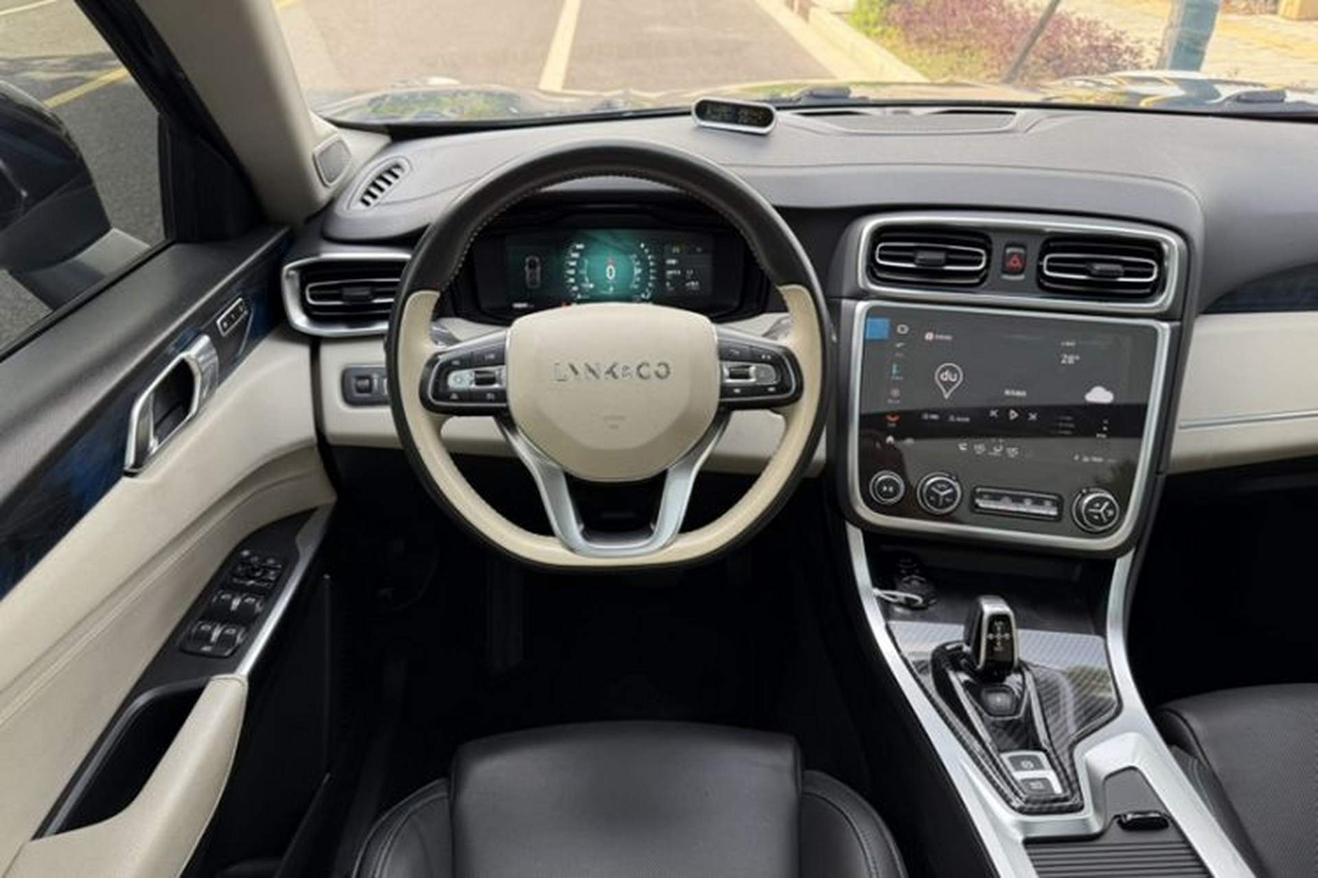 Used Lynk & Co 01 2019 2.0T Two-Wheel Drive Zhaopu Version China VI Standard Interior 12