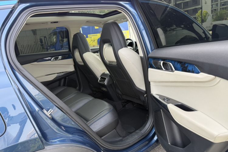 Used Lynk & Co 01 2019 2.0T Two-Wheel Drive Zhaopu Version China VI Standard Interior 3