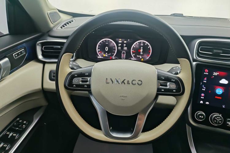 Used Lynk & Co 01 2019 2.0T Two-Wheel Drive Zhaopu Version China VI Standard Interior 3