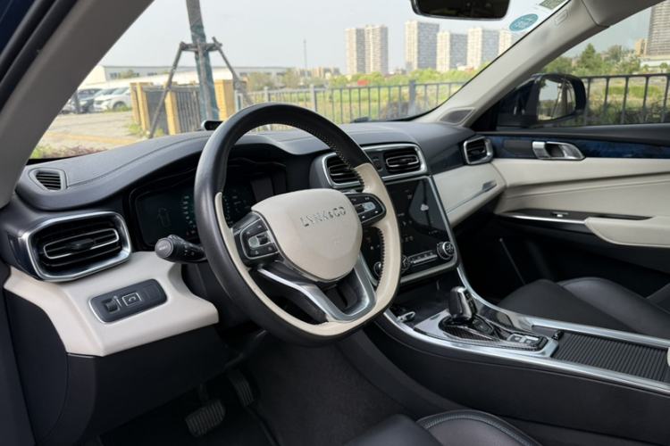 Used Lynk & Co 01 2019 2.0T Two-Wheel Drive Zhaopu Version China VI Standard Interior 4