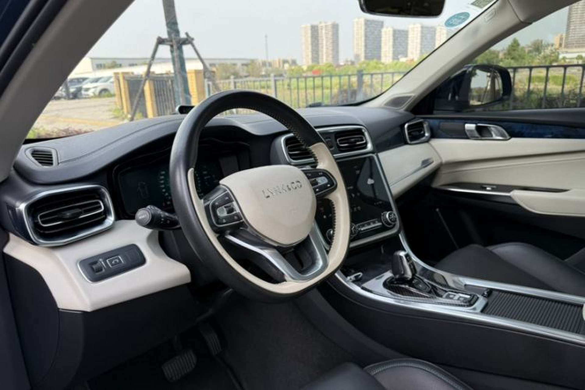 Used Lynk & Co 01 2019 2.0T Two-Wheel Drive Zhaopu Version China VI Standard Interior 4