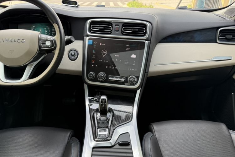 Used Lynk & Co 01 2019 2.0T Two-Wheel Drive Zhaopu Version China VI Standard Interior 7