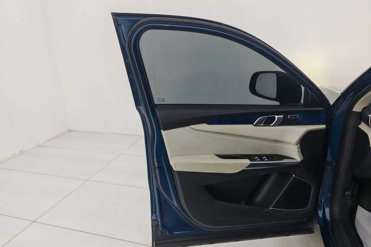Used Lynk & Co 01 2019 2.0T Two-Wheel Drive Zhaopu Version China VI Standard Interior 8