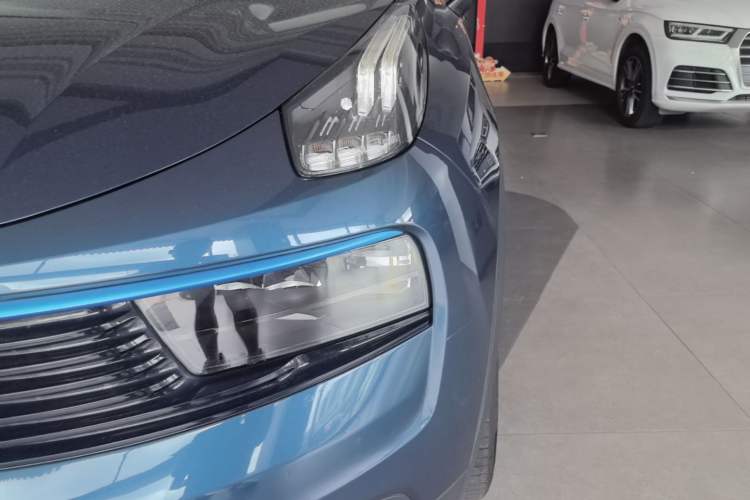 Used Lynk & Co 01 2019 2.0T Two-Wheel Drive Zhaopu Version China V Standard Left Front Headlight