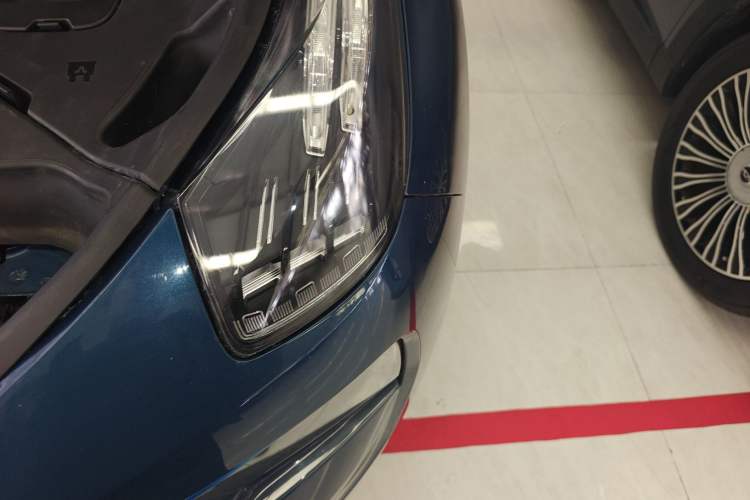 Used Lynk & Co 01 2019 2.0T Two-Wheel Drive Zhaopu Version China VI Standard Left Front Headlight